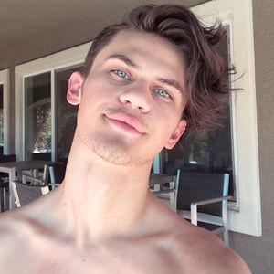 Meet your Posher, Ryan